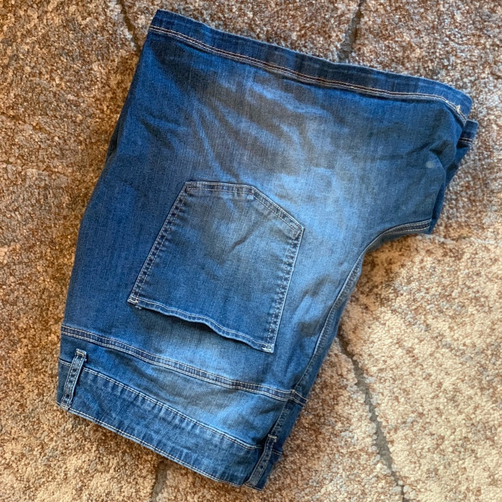 Maurices Shorts - size 22